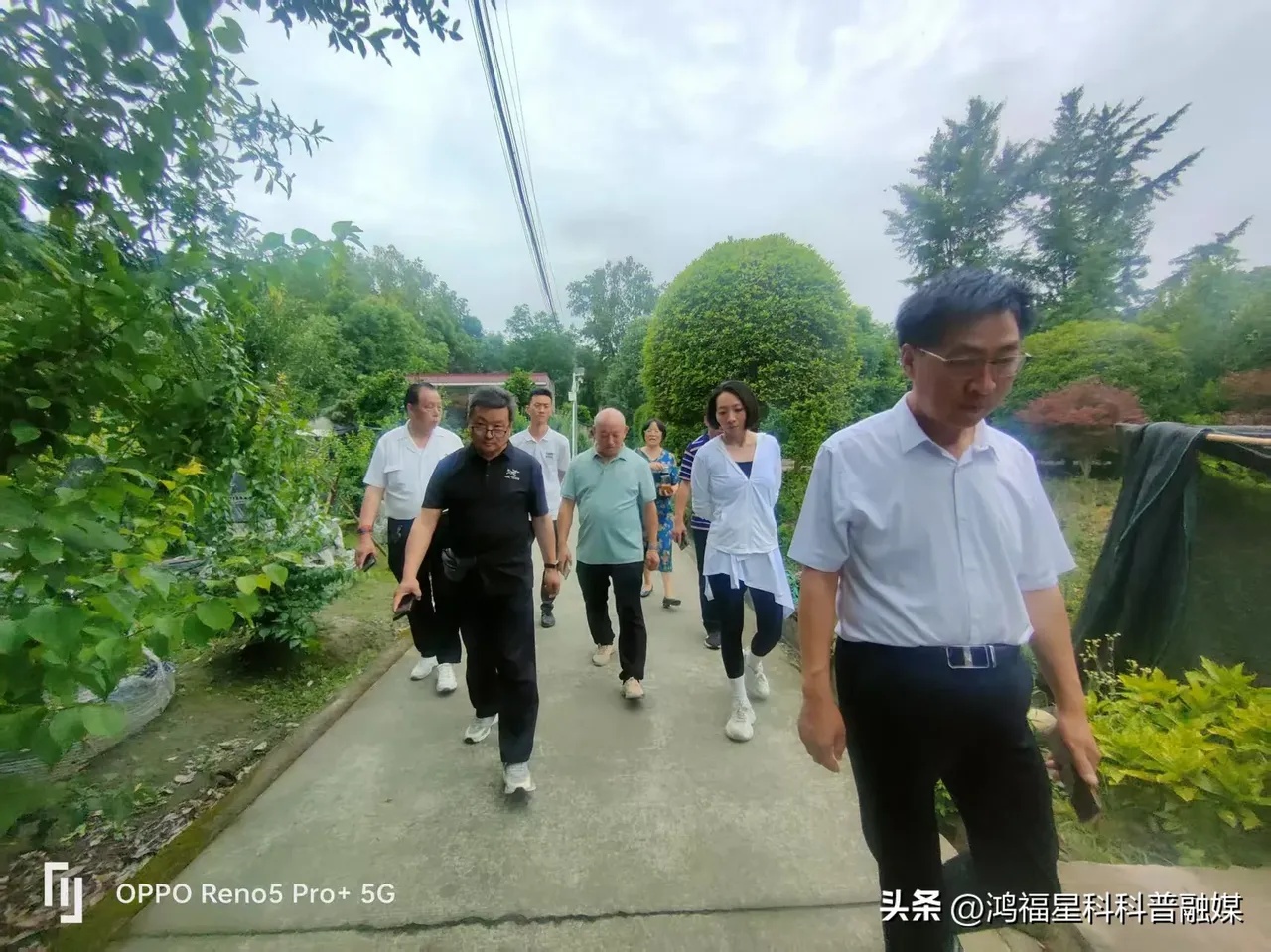 1748051797178813.jpg 3b8bb040ed3318fdf580d55aaa8b2e2.jpg